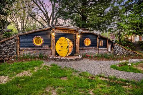 . Hobbits Rest