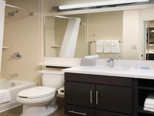 Candlewood Suites - Newark South - University Area, an IHG Hotel in Newark, USA