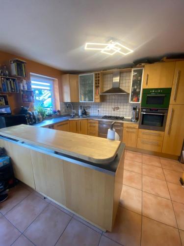 Ferienhaus am Waldrand Village Holiday home in 山區博本海姆