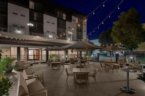 المرافق, Courtyard by Marriott San Jose Airport in مركز مدينة سان خوسيه