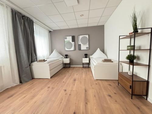 160qm - 6 Zimmer - Parkplatz - Zentrum - MalliBase Apartments, Hannover (fotografie 9)