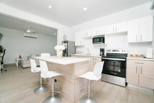 Apartamentos Ganesha Jaco in Jaco