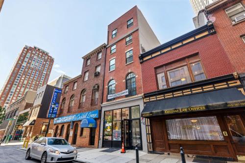 24 Stay - Philadelphia Rittenhouse