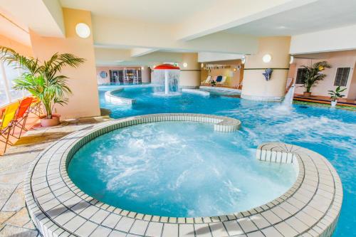 온수 욕조, 마홀로바 마인즈 미우라 리조트 (Maholova Minds Miura Resort) in 요코스카