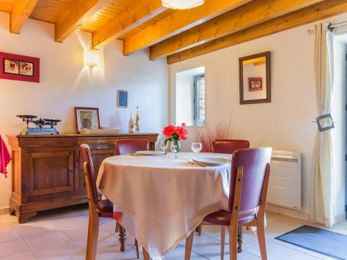 Gîte de charme avec vélos dans un village viticole proche Clisson et Puy du Fou - FR-1-306-818 (Gite de charme avec velos dans un village viticole proche Clisson et Puy du Fou - FR-1-306-818) in Monnieres