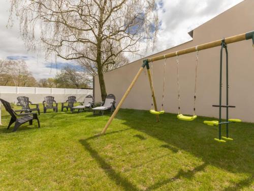 Gîte Saint-Hilaire-de-Chaléons, 5 pièces, 8 personnes - FR-1-306-879 (Gite renove pres de la mer avec jardin clos, cheminee, Wifi et equipements bebe inclus. - FR-1-306-8) in Saint-Hilaire-de-Chaléons