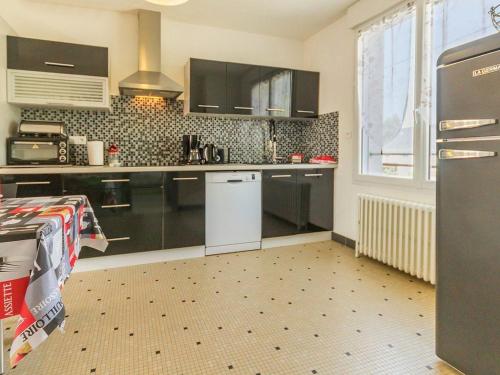 Gîte Missillac, 4 pièces, 5 personnes - FR-1-306-893 (Gite en campagne avec jardin privatif, pres du Parc de Briere, tout confort, 3 chambres, Wi-Fi inclu) in มิสสิอา