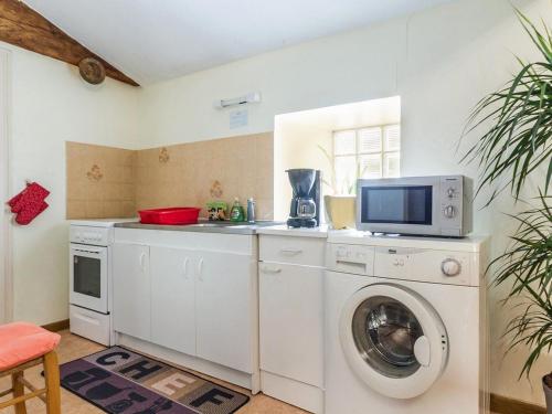 Gîte Rénové avec Étang, Proche Nantes, Wi-Fi, Équipements Bébé - FR-1-306-1118 (Gite Renove avec Etang, Proche Nantes, Wi-Fi, Equipements Bebe - FR-1-306-1118) in Corcoué-sur-Logne