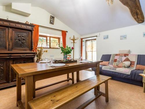 Gîte Rénové avec Étang, Proche Nantes, Wi-Fi, Équipements Bébé - FR-1-306-1118 (Gite Renove avec Etang, Proche Nantes, Wi-Fi, Equipements Bebe - FR-1-306-1118) in Corcoué-sur-Logne