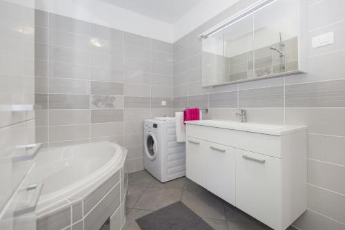 Family friendly house with a swimming pool Kapelica Labin - 24509 - image 3