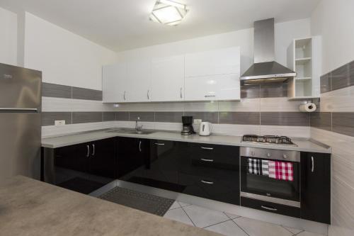 Three-Bedroom Holiday Home  image 7