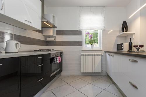 Three-Bedroom Holiday Home  image 6