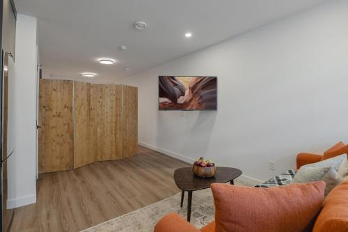 Upper and Lower, Great for Large Families, Fenced Yard, Calgary (zdjęcie 10)