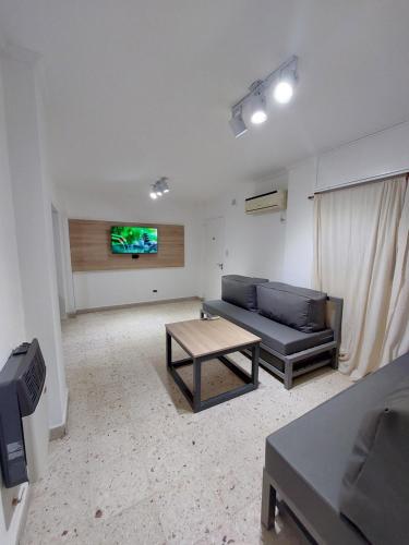 Departamento de dos habitaciones sobre Oroño
