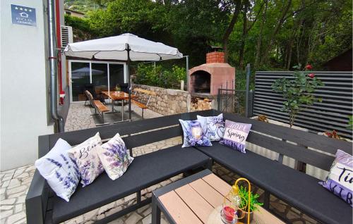 Peldbaseins, Pet Friendly Home In Krizisce in Mali Dol