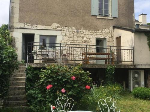 Gîte XIXè de charme à Candes-St-Martin avec jardin clos - FR-1-381-612 (Gite XIXe de charme a Candes-St-Martin avec jardin clos - FR-1-381-612) in Candes-Saint-Martin