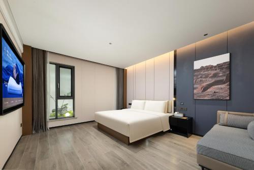 Superior Double Room image 3