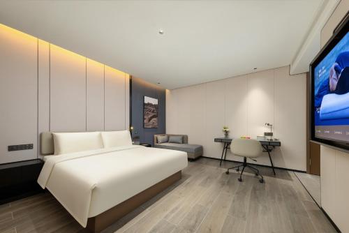 Superior Double Room room in Atour Hotel Shenzhen Futian CBD Gangxia North Metro Station