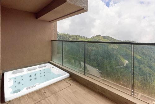 balkong/terrass, Antara Residence By Sleeping Lion near Chin Swee Caves Temple