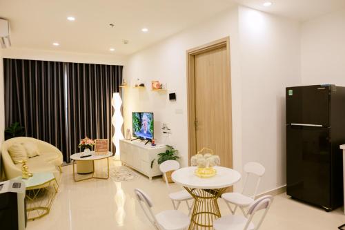Two-Bedroom Apartment image 6