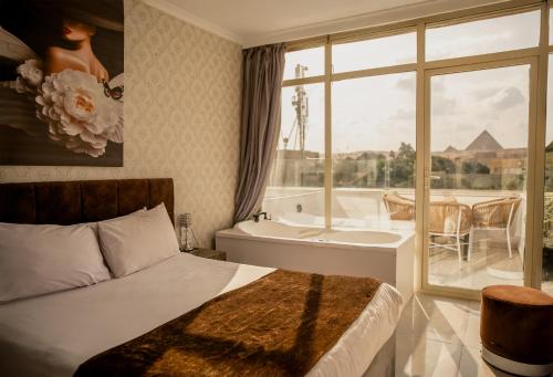 Pyramids Shadow INN Room Type - King Suite with Balcony