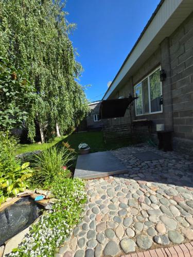 Загородный коттедж (Загородныи коттедж) in Besh Kungei