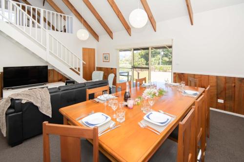 Facilities, Pitcairn House in Burnt Pine