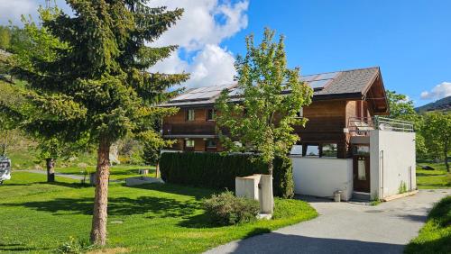 Grächbiel Mountain Rooms Small rooms with mountain feeling