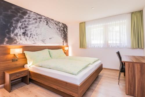 Three-Bedroom Apartment image 6