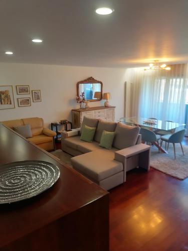 Apartamento Centro Guimarães com Vista Panorâmica (Apartamento Centro Guimaraes com Vista Panoramica) in เครย์โซมิล