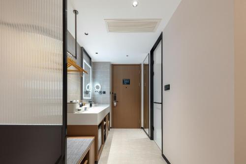 Superior Double Room image 5