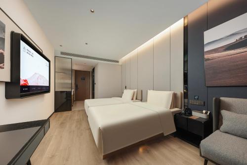 Superior Twin Room image 4
