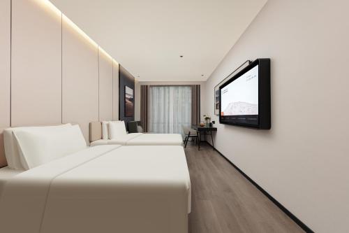 Superior Twin Room image 1