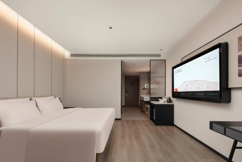 Executive Double Room image 2