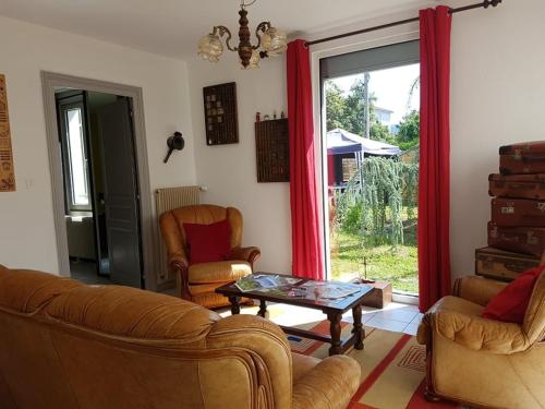 Maison ville 4 à 8 personnes MHP gîte à louer Perrigny