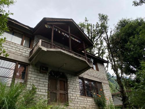 Ananda grham, Kotla