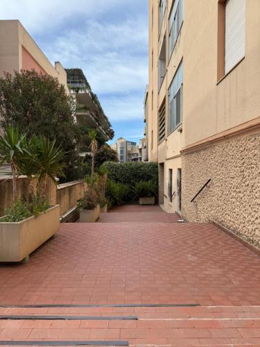 Exterior view, UNO-B Cagliari in Elia