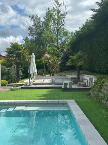 Villa familiale à 20 mn de Lyon (Villa familiale a 20 mn de Lyon) in L'Arbresle