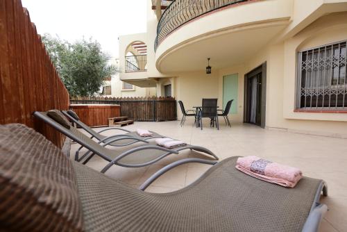 شرفة/ تراس, شقق أمدار هوليداي (Amdar Holiday Apartments) in إيلات