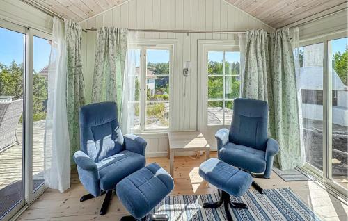 4 Bedroom Cozy Home In Gjeving in Gjeving