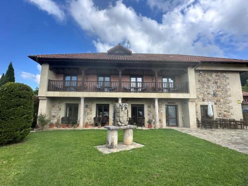 Hospederia Rural Santa Cruz in Castaneda