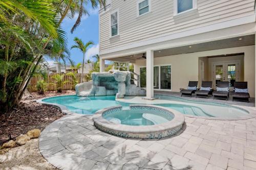 Nine-Bedroom Holiday Home