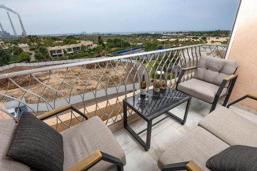 נאות גולף קיסריה - דירות מהממות עם ג'קוזי ובריכה במתחם in Caesarea