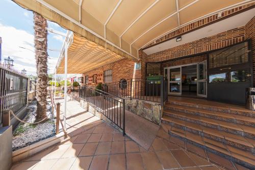 Hostal El Cruce - main image
