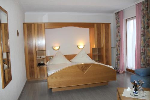 Winzerhotel Kinges-Kessel - Hotel - Mörstadt