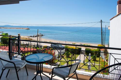 Christina's Sea House - Ai-Giannis Beach