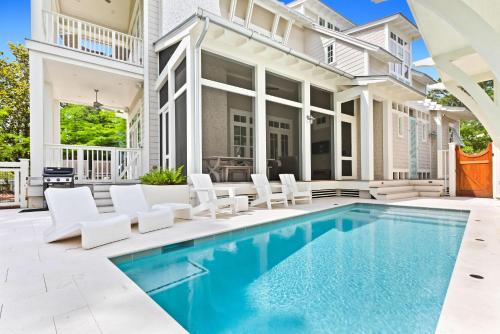 Oyster's Pearl by Exclusive 30A