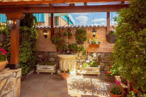Hostal El Cruce - image 3