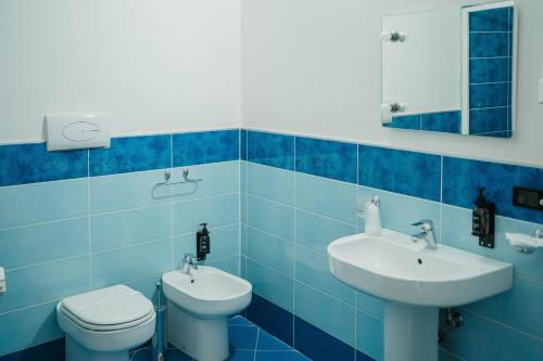 2 bedrooms, 3 beds