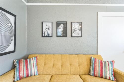 Retro Revival with Modern Comfort - A Mid-Century Gem in Gonzales LA - image 14